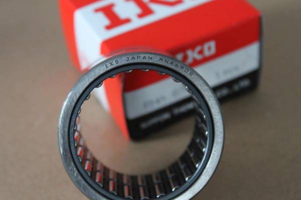 IKO CF16UUR 螺栓型滾輪滾針軸承